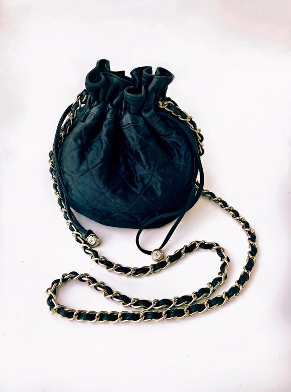 Vintage Chanel Mini Drawstring Quilted Bucket Bag – Green Eyed Daisy